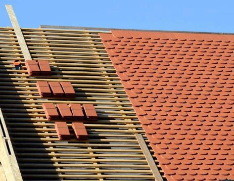 A Solid Foundation: Choosing The Right Under Deck Roofing